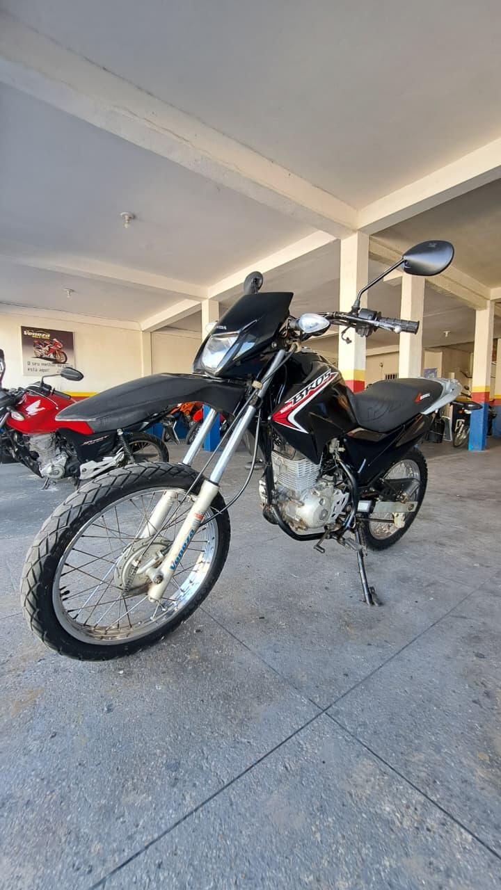 HONDA BROS 125 ES FRENTE ESQUERDA